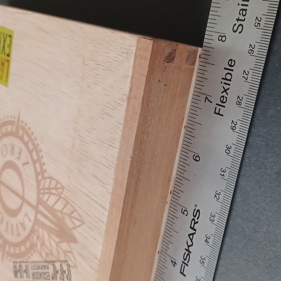 Latitude Zero Wooden Cigar Box - Picture 4 of 6